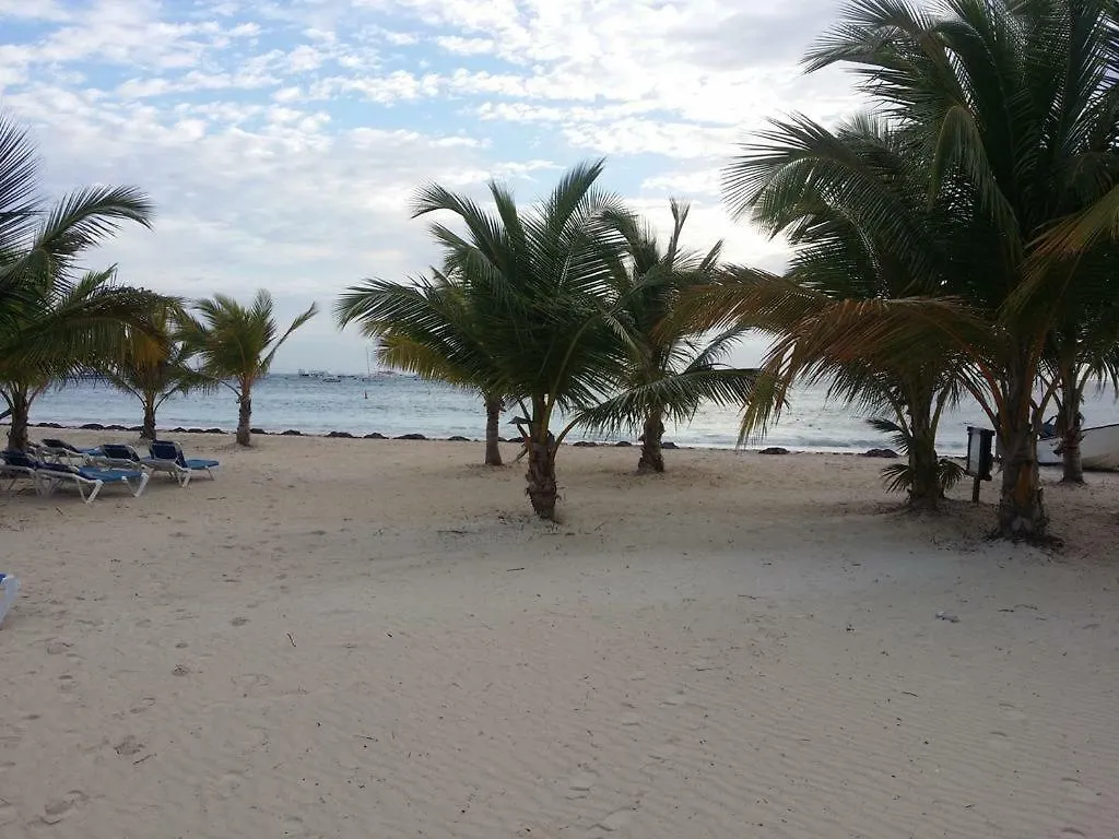 Mel Home Stay Bavaro Beach, Share Apartmentプンタ・カナ ベッド・アンド・ブレックファスト