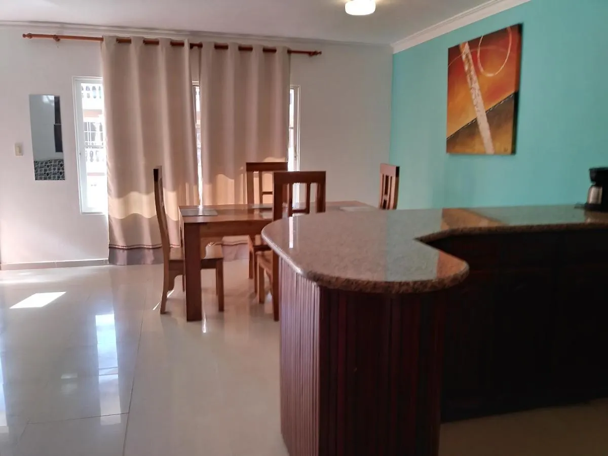 Mel Home Stay Bavaro Beach, Share Apartment Punta Cana Oda ve Kahvaltı